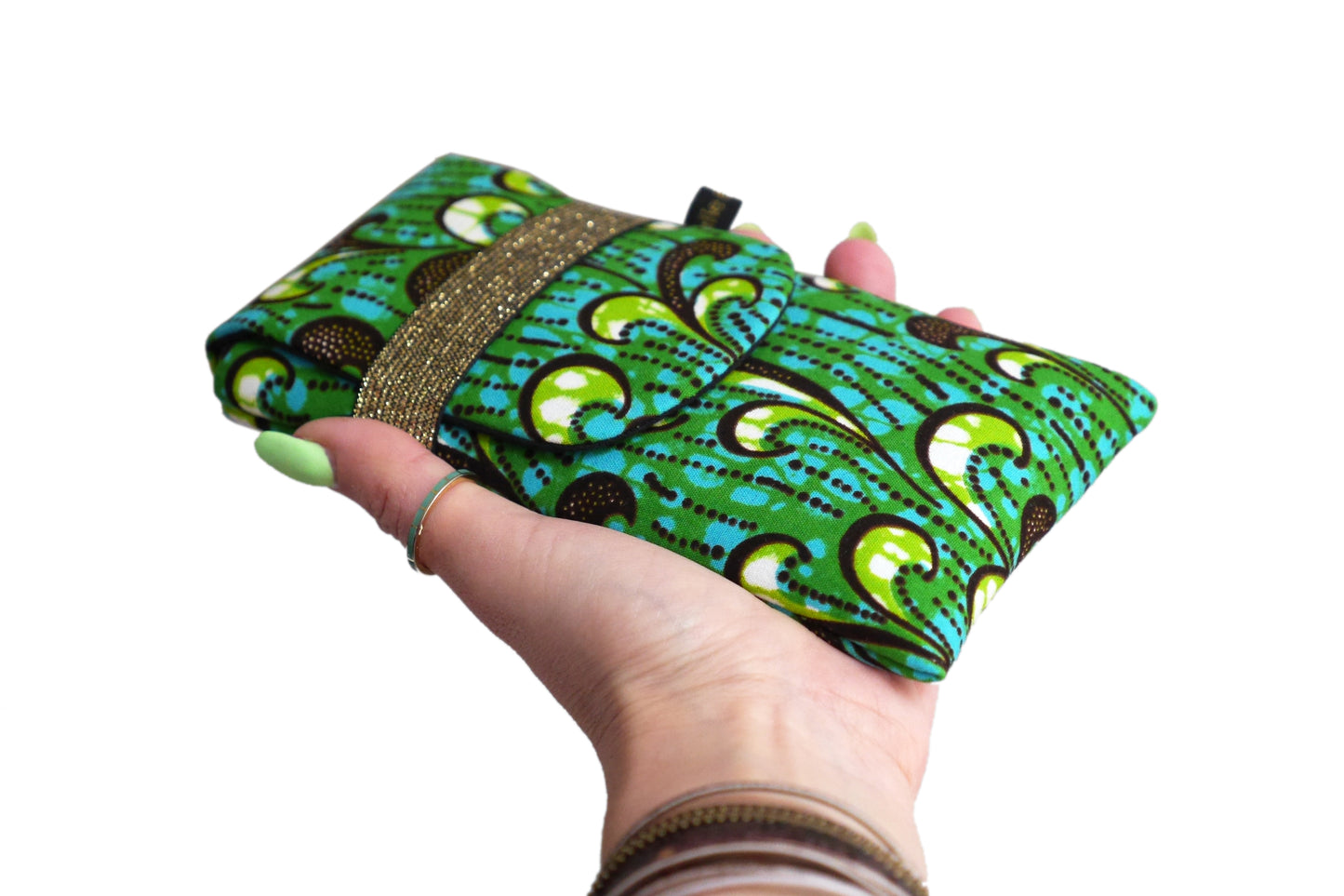 Housse téléphone portable avec rabat taille au choix tissu wax vagues vert et bleu