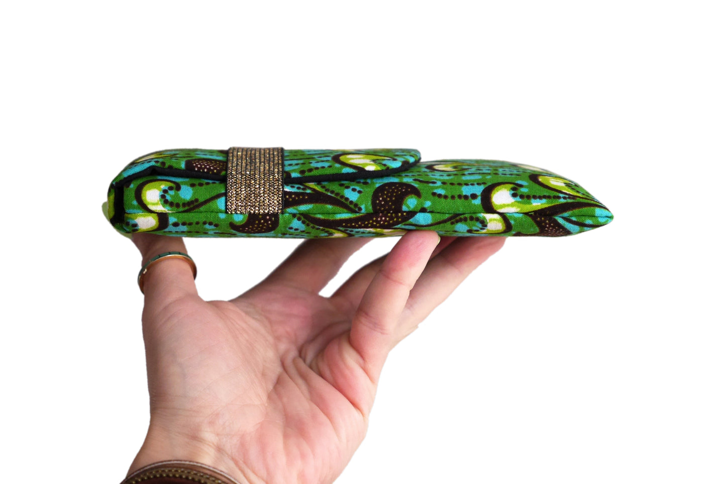 Housse téléphone portable avec rabat taille au choix tissu wax vagues vert et bleu