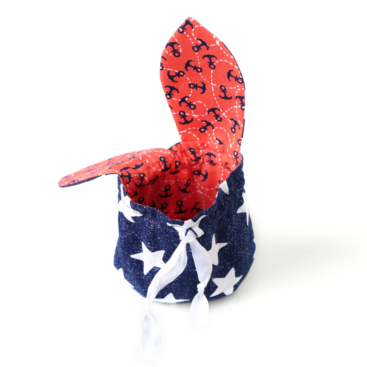 Pochon lapin sac enfant Pâques tissu bleu marine rouge corail étoiles et ancres marines gourmandises chocolat