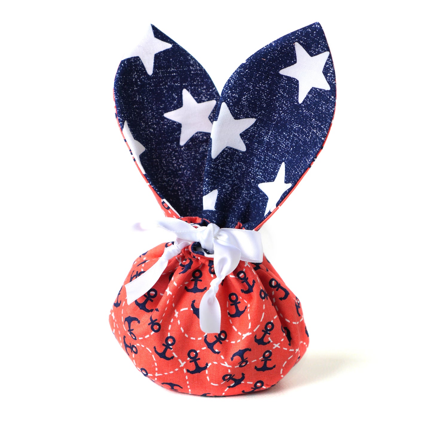 Pochon lapin sac enfant Pâques tissu bleu marine rouge corail étoiles et ancres marines gourmandises chocolat