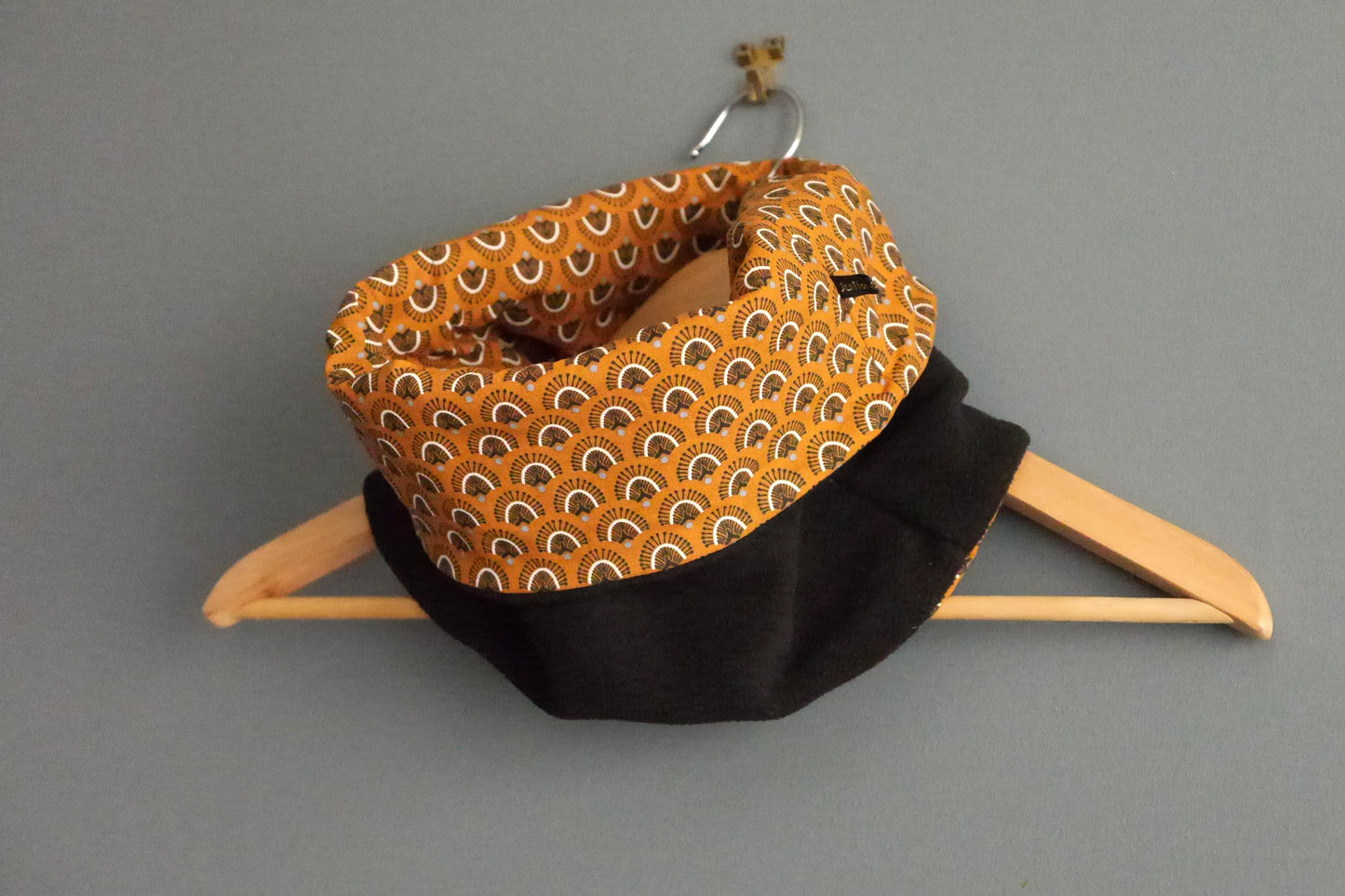 Snood femme col écharpe tissu réversible polaire éventail japonais graphique mixte adulte hiver fait main jaune noir