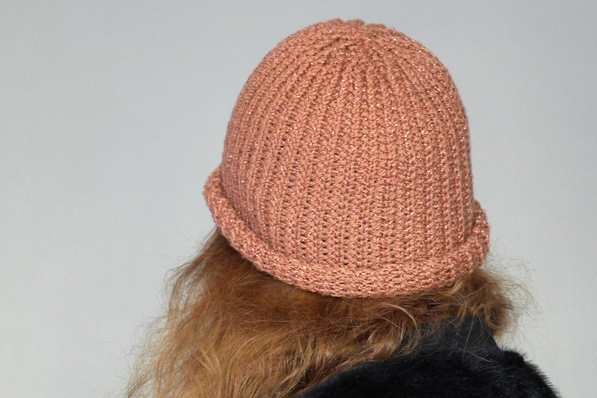 Bonnet Very Parfait tricoté main côtes fantaisies terracotta pailleté