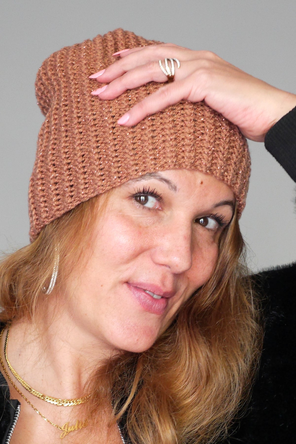 Bonnet Very Parfait tricoté main côtes fantaisies terracotta pailleté