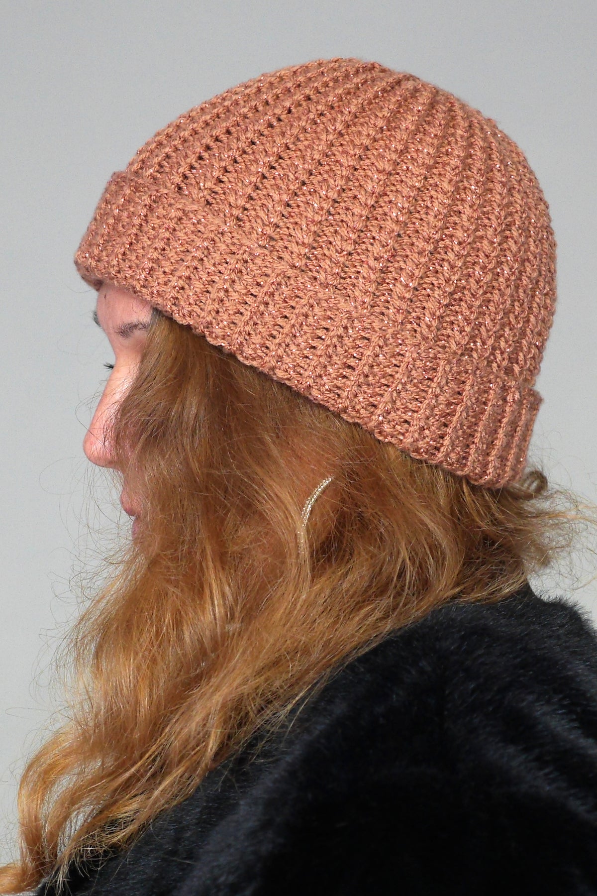 Bonnet Very Parfait tricoté main côtes fantaisies terracotta pailleté