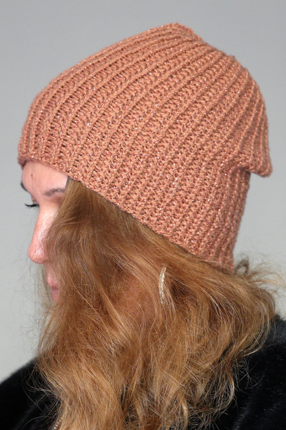 Bonnet Very Parfait tricoté main côtes fantaisies terracotta pailleté