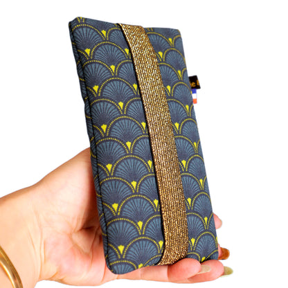 Housse écailles bleu marine iPhone, Samsung taille au choix étui téléphone portable tissu japonais graphique élastique doré