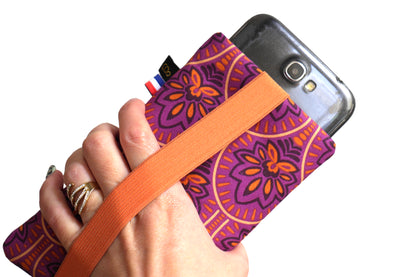 Housse téléphone chaussette imperméable Samsung S24 / S24+, iPhone 15 Pro / 15 Pro Max, taille au choix tissu enduit fleurs de lotus violet et orange