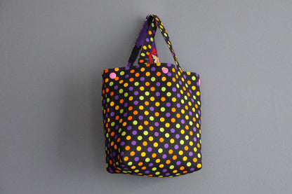 Sac Halloween panier à bonbons tissus violet enfants déguisé ailes de chauve-souris princesse fée pirate friandises amusant original porté poignet