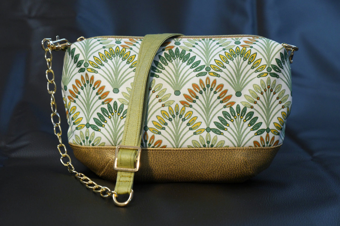 Sac à main tissu enduit imperméable palmiers et simili cuir doré avec bandoulière réglable