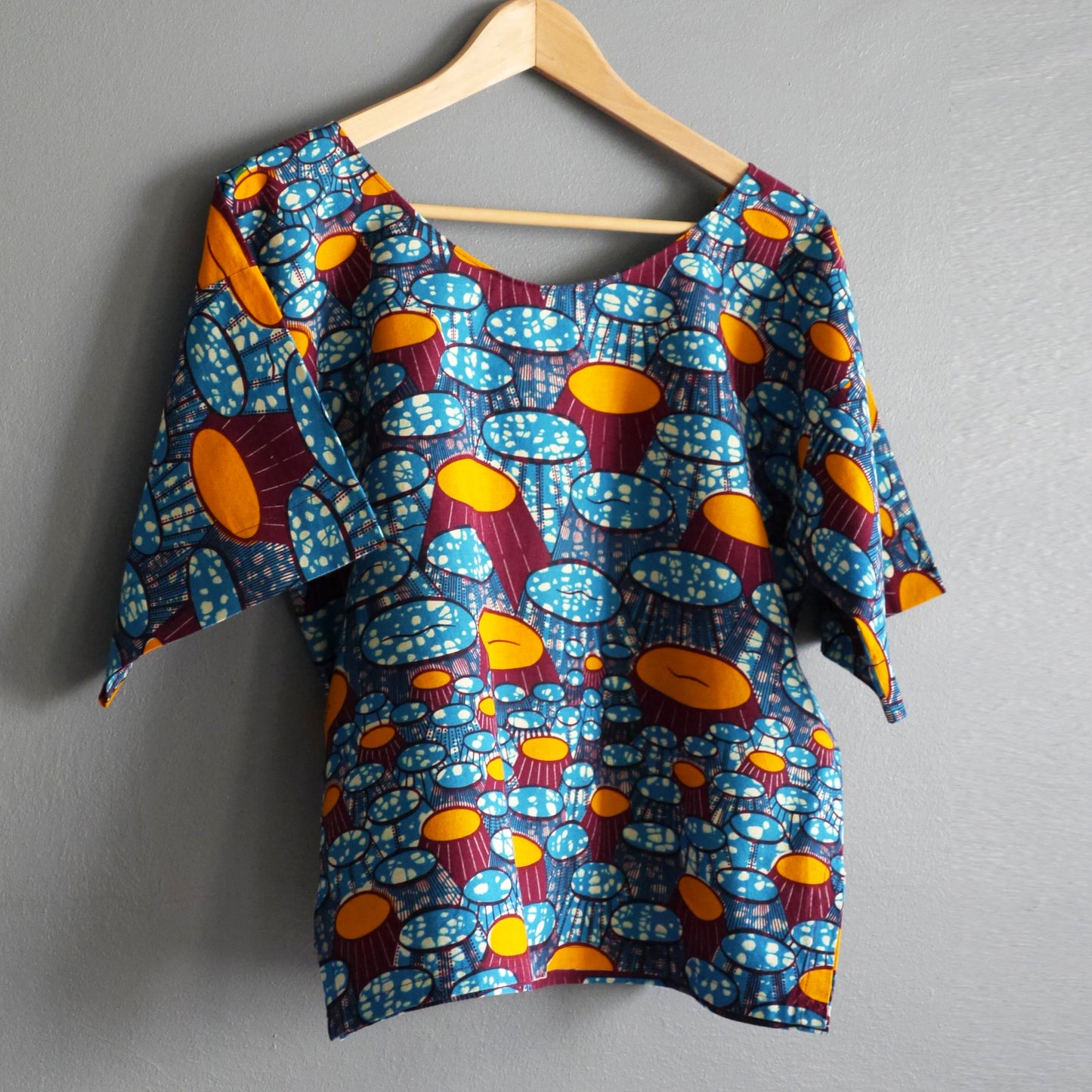 Top wax haut ample pagne africain tissu fait main graphique bleu orange femme taille unique