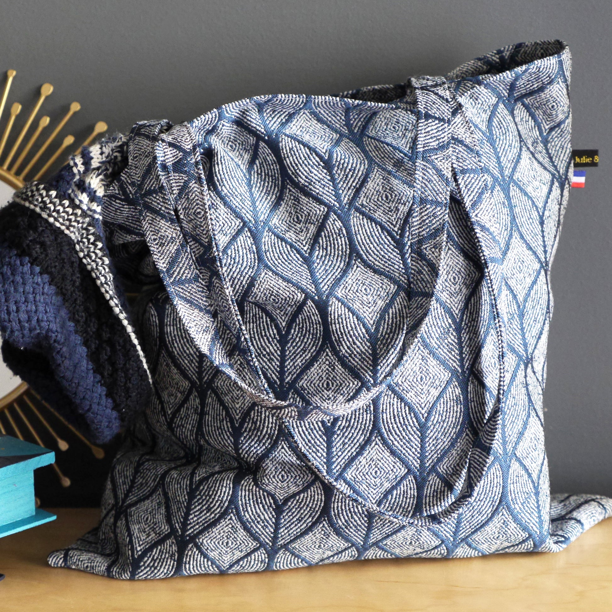 Blue and white graphic jacquard tote bag, unlined women's tote bag