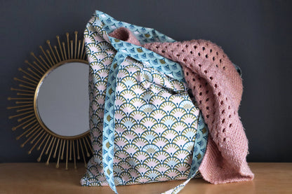 Totebag réversible tissu éventails japonais bleu turquoise écailles rose vert anses solides cadeau original femme cabas fourre-tout hiver