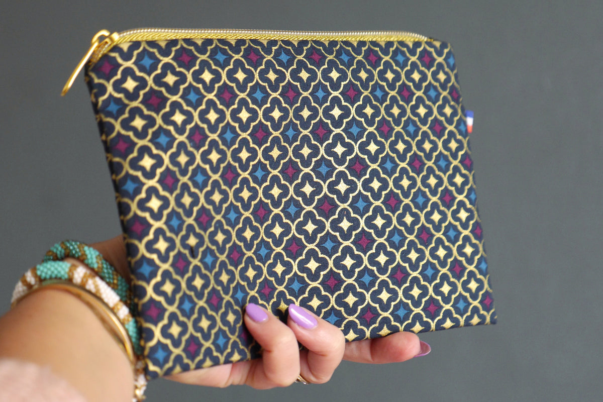 Trousse à maquillage simplissime plate tissu trèfles dorés zip or 20,5×14 cm