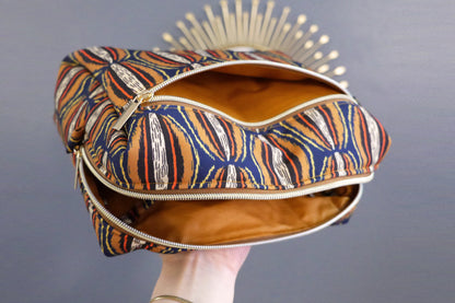 Trousse de toilette VOYAGE tissu toile déperlante wax graphique manioc bleu marron orange