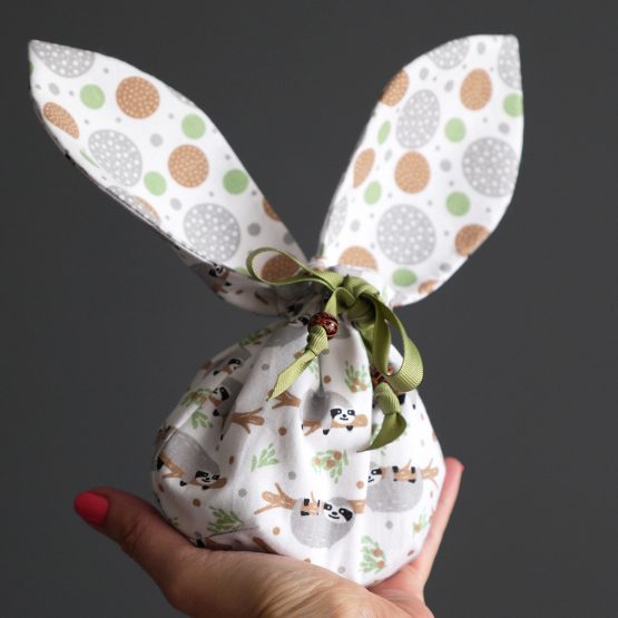 Pochon lapin de Pâques réversible tissu enfant paresseux gris bulles garçon chasse aux oeufs panier chocolat - Julie & COo