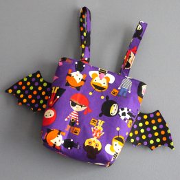 Panier Halloween fille princesse fée sorcière déguisement tissu violet multicolore pois handmade original unique - Julie & COo