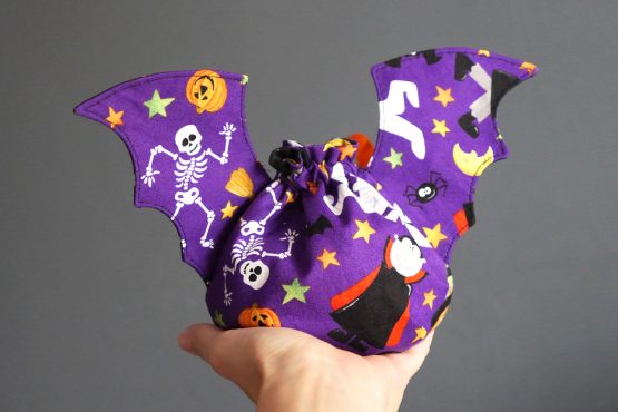 Pochon Halloween chauve-souris à offrir bonbons friandises monstres décoration frankenstein dracula - Julie & COo