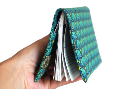 Porte-chéquier femme tissu handmade écailles japonaises graphique bleu turquoise émeraude élastique or doré brillant pochette sac - Julie & COo