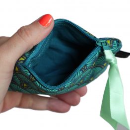 Mini porte-monnaie format carte de crédit tissu écailles japonaises bleu émeraude graphique zip ruban cadeau femme unique original - Julie & COo