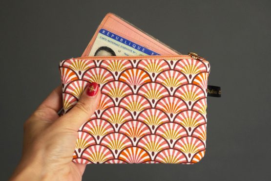 Porte-monnaie tissu trousse pochette zip format carte identité écailles japonais éventail rose jaune fait main handmade accessoire sac femme unique - Julie & COo
