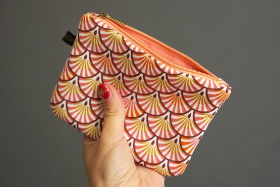 Porte-monnaie tissu trousse pochette zip format carte identité écailles japonais éventail rose jaune fait main handmade accessoire sac femme unique - Julie & COo
