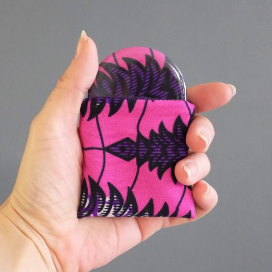 Miroir de poche tissu wax violet rose rond pocket mirror cadeau femme handmade original - Julie & COo
